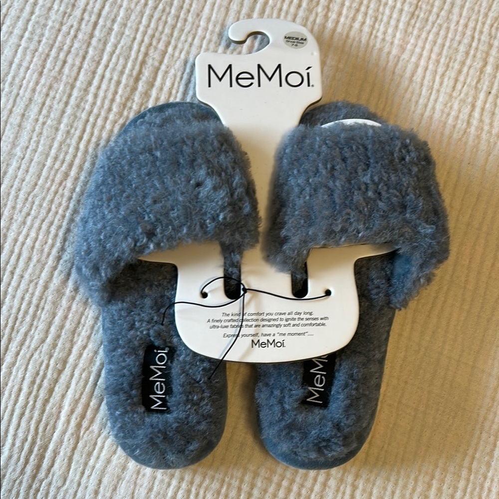 MeMoi Fuzzy Gray Slippers - Medium